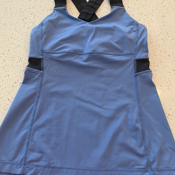 Lululemon Size 6 Tank Top Brad Built In . - Picture 3 of 7